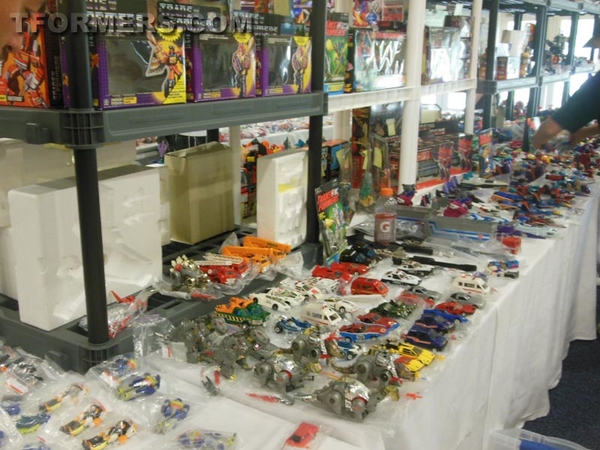 BotCon 2013   The Transformers Convention Dealer Room Image Gallery   OVER 500 Images  (578 of 582)